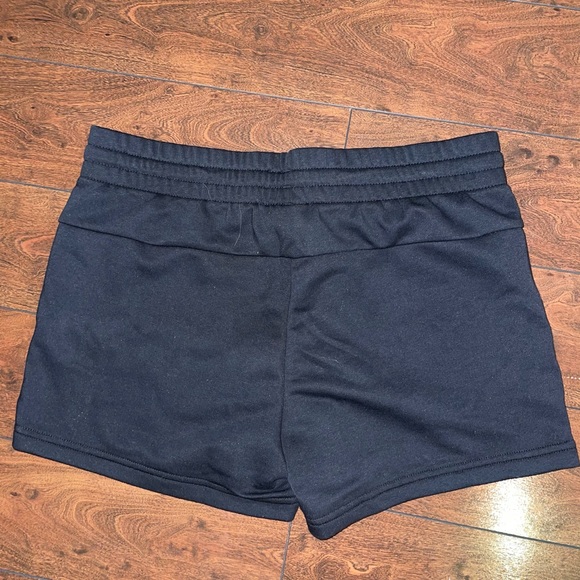 Adidas lounge shorts - Picture 2 of 3